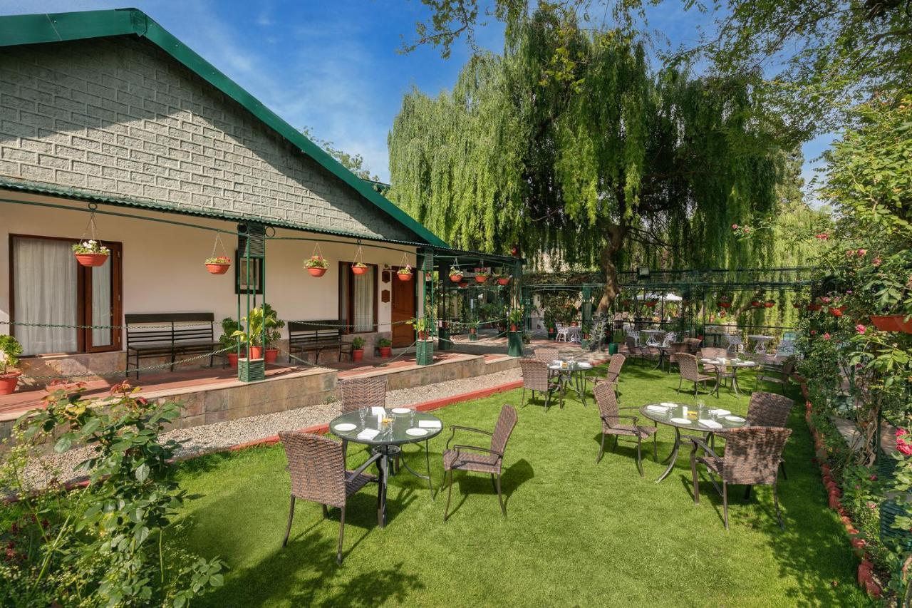 Shervani Hilltop Resort Nainital Exterior photo