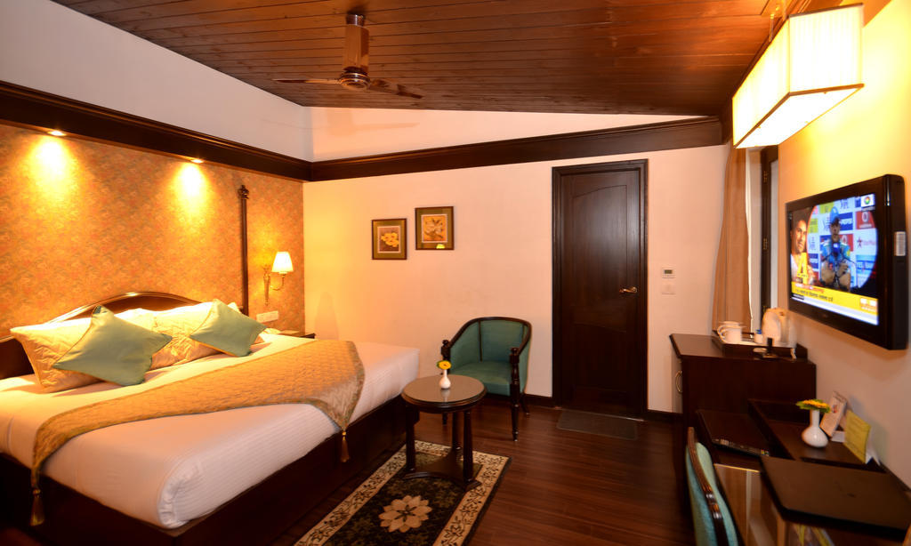 Shervani Hilltop Resort Nainital Exterior photo